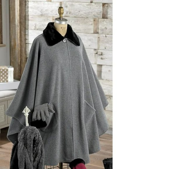 *NWT* Seventh Avenue Fleece Cape with Matching Gloves - Picture 1 of 5
